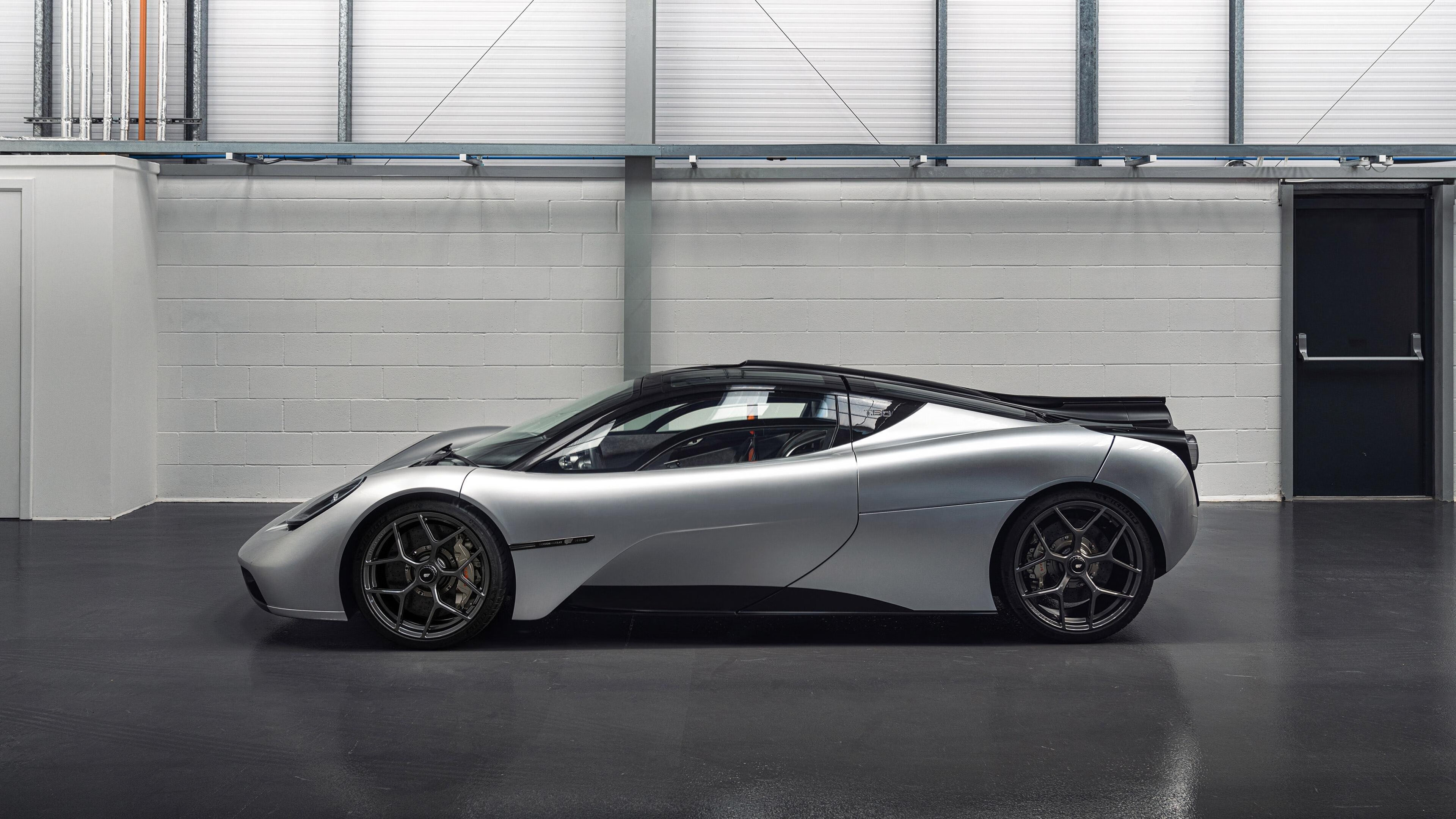 九游网页版官网-《直播平台经济：电竞赛事带动相关产业繁荣》，电竞直播平台如何盈利